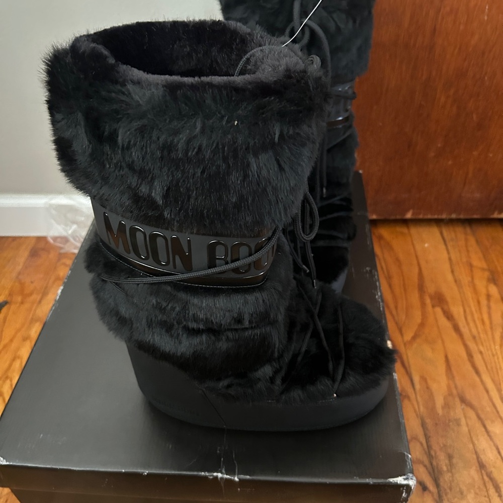 Moon Boot Women's Black Faux Fur Winter Boots